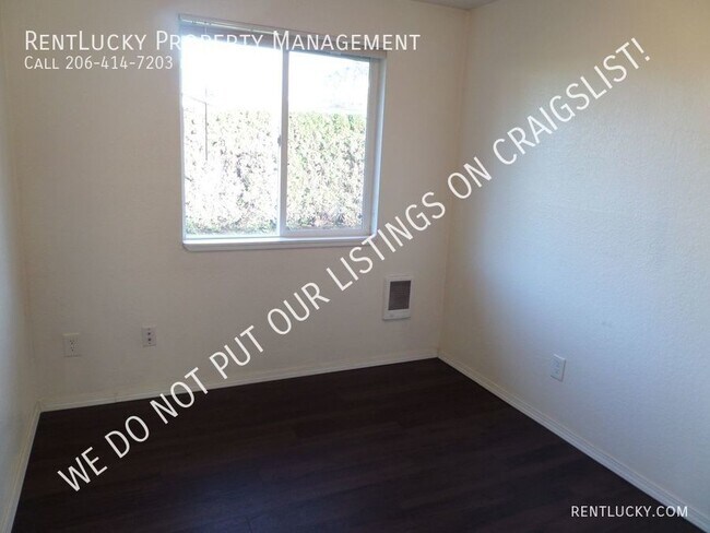 Building Photo - 218 3rd Ave SW