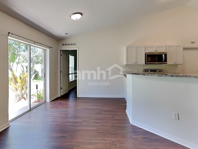 Building Photo - 1812 Roper Rd