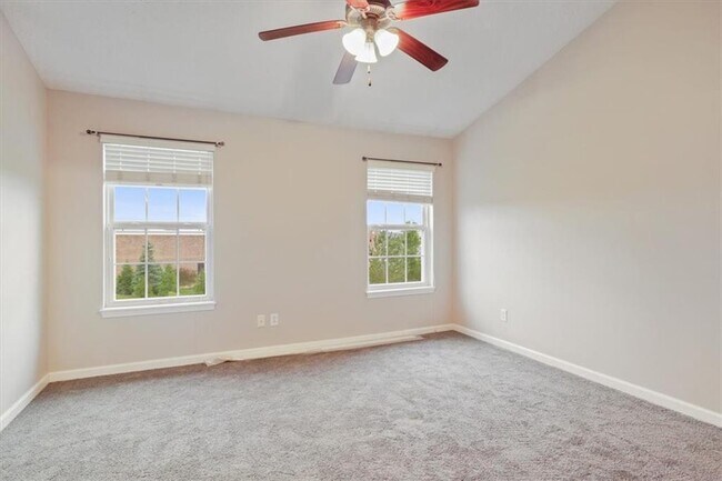 Building Photo - 172 Straughn Ln