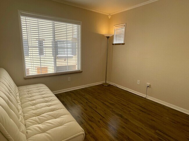 Building Photo - Clean, Classic Contemporary 3 Bedroom + 2 Bath Townhouse Style Home Near Downtown Campbell & Will...