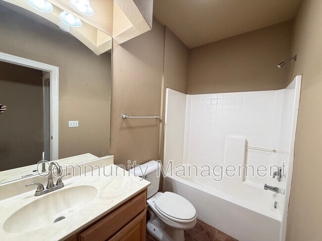 Building Photo - 809 Summer Breeze Dr