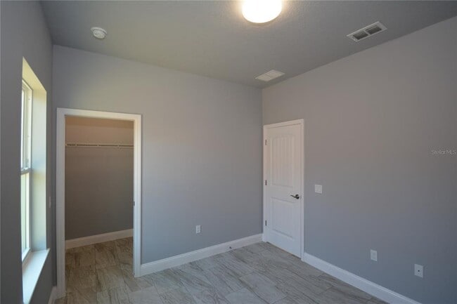 Building Photo - 25 Rosepetal Ln