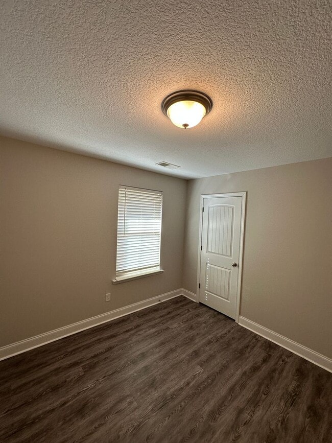 Building Photo - Olive Branch Schools- IMMEDIATE MOVE IN!!! 3 BR/2 BA