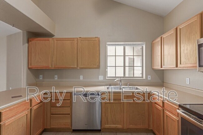 Building Photo - 2801 N Litchfield Rd
