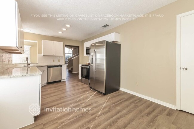 Building Photo - 2018 Falcon Ridge Dr