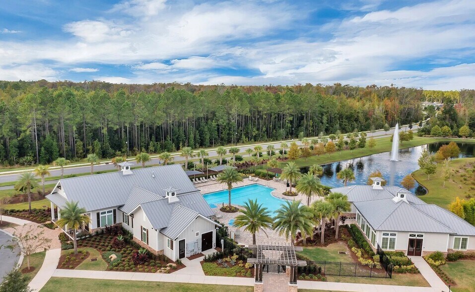 Building Photo - 326 Pine Haven Dr