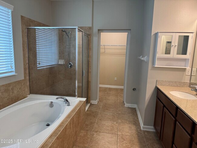 Building Photo - 246 Princess Dr