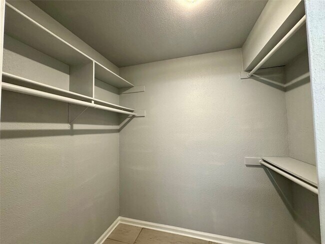 Building Photo - 5005 Georgi Ln