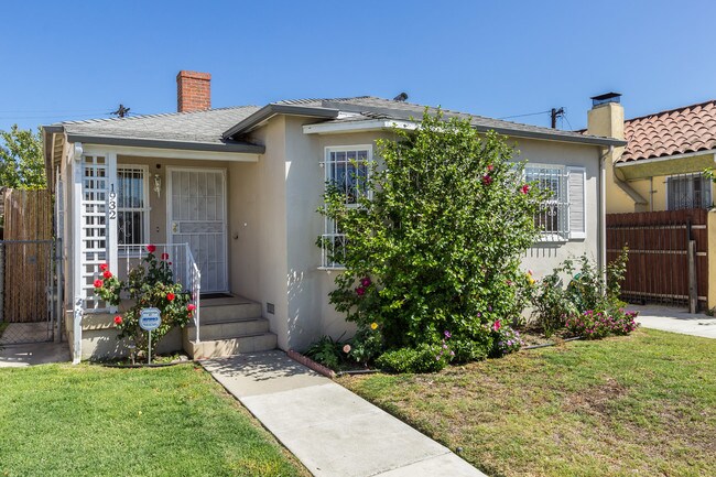 Primary Photo - 1932 Carmona Ave