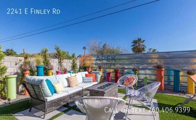 Building Photo - 2241 E Finley Rd