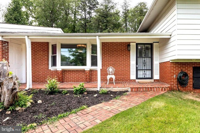 Building Photo - 11506 Karen Dr