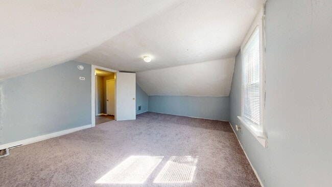 Building Photo - 3 bedroom, 1 1/2 bath in Mansfield!