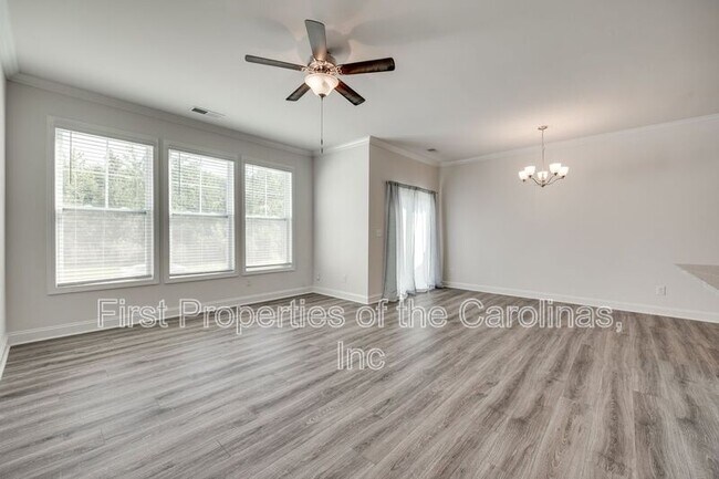 Building Photo - 642 Altamonte Dr