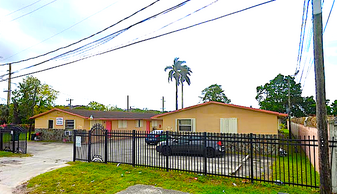 Building Photo - 2924 NW 132nd Ter