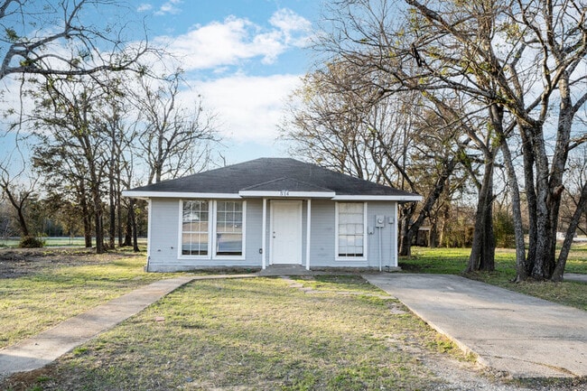 Building Photo - 514 Frazier St