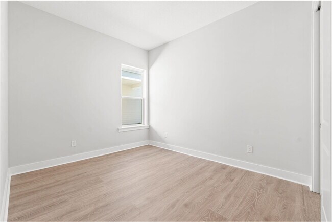 Building Photo - 263 Breakwater Blvd