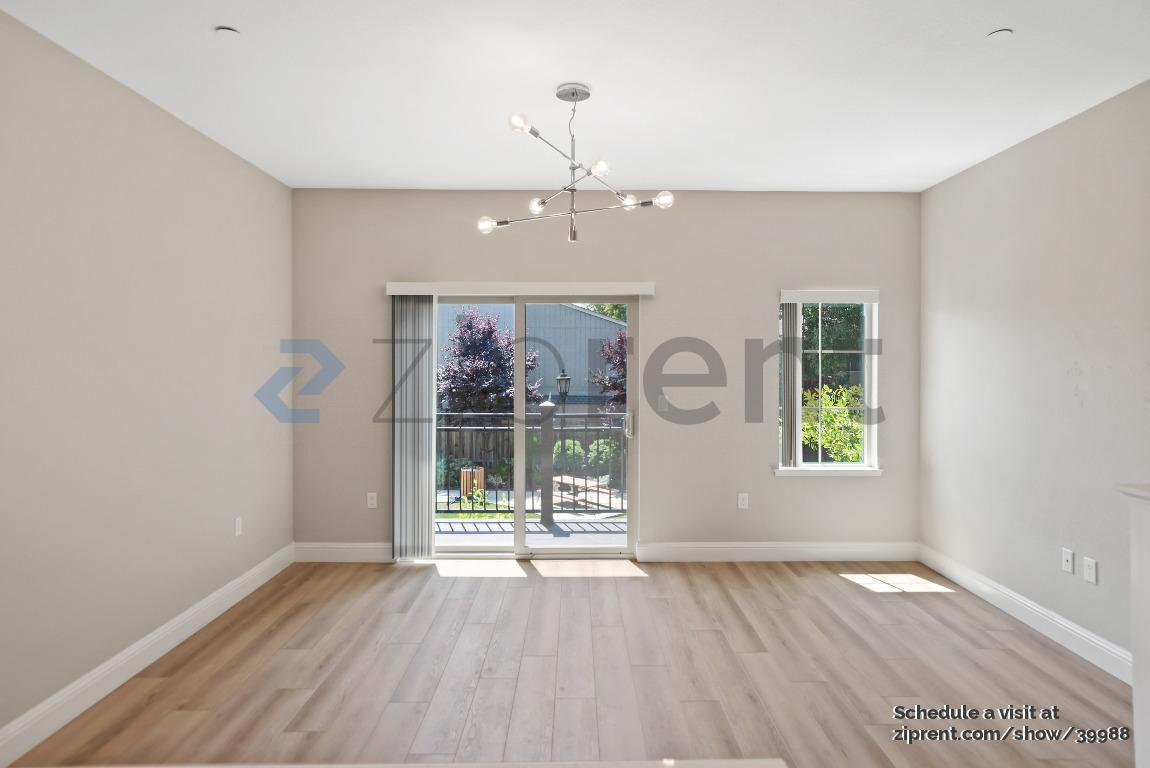 Building Photo - 1260 Detroit Ave