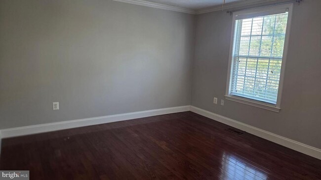 Building Photo - 1246 Quaker Ridge Dr