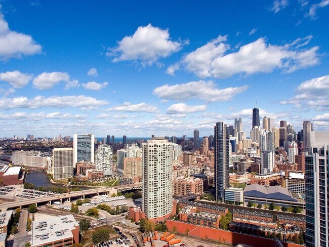 Building Photo - 564 W Randolph St