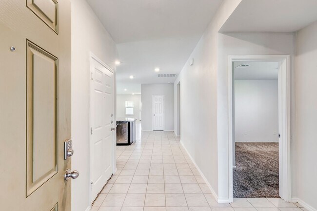 Building Photo - 4003 Arafel Ln