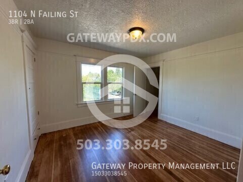 Building Photo - 1104 N Failing St
