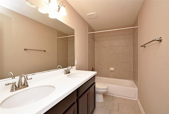 Building Photo - 4050 Calaway Oaks Ln