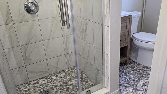 Building Photo - 667 Broadway