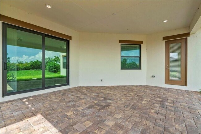 Building Photo - 12135 E Baypoint Cir