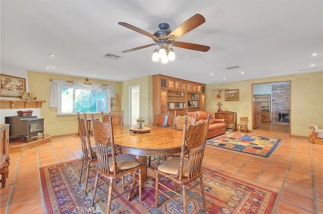 Building Photo - 2147 E Rio Verde Dr