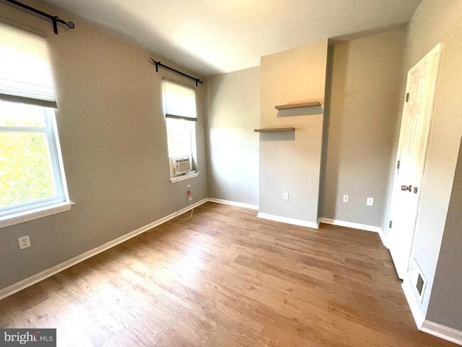 Building Photo - 1455 N 30th St