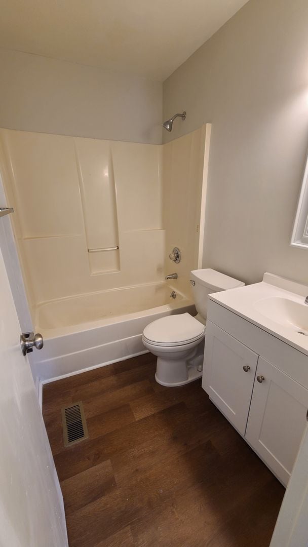 Building Photo - Cute corner home for rent