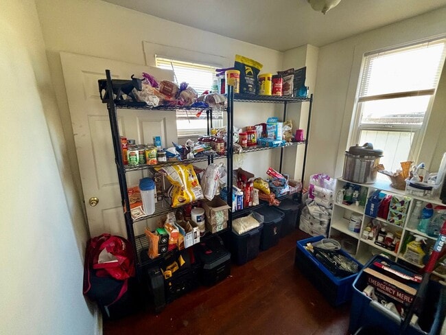 Building Photo - 617 S Jefferson St