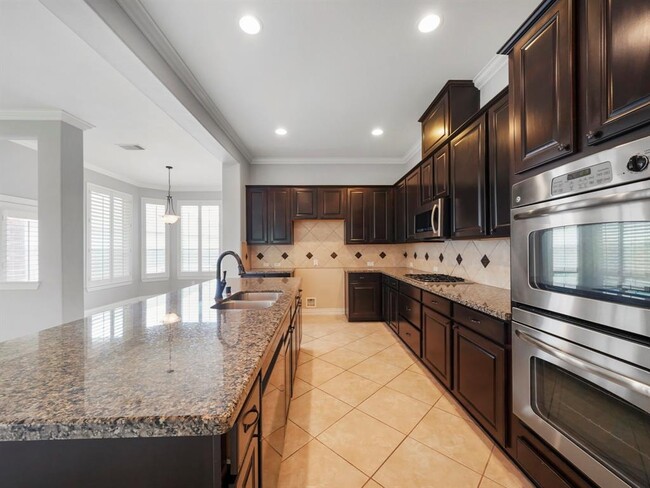 Building Photo - 5430 Tyler Park Ln
