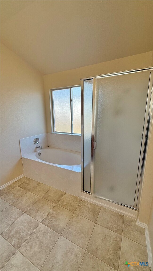 Building Photo - 2006 Griffin Dr