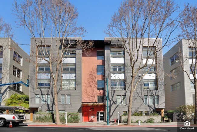 Building Photo - 6466 Hollis St
