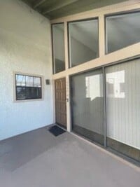 Building Photo - 10540 Lakeside Dr N