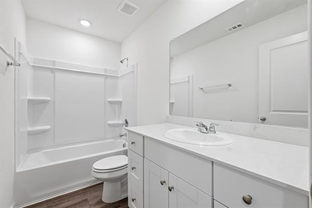 Building Photo - 2106 Mdw Pk Dr