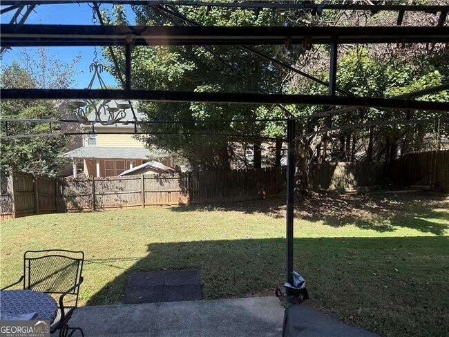 Building Photo - 5940 Bentley Way