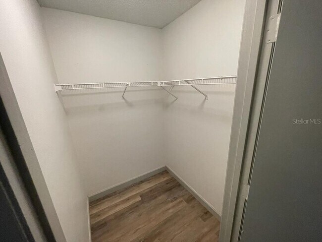 Building Photo - 6082 Westgate Dr