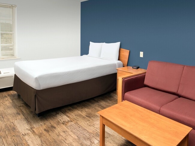 Building Photo - Furnished Studio-Las Cruces