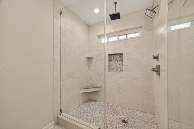 Building Photo - 14507 Ravenhurst Ln