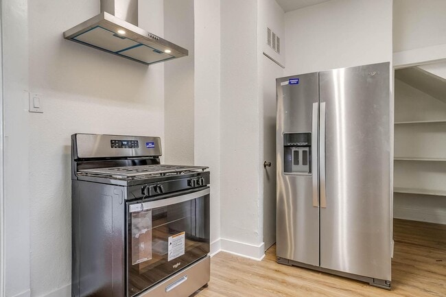 Building Photo - Large Newly Remodeled Home in Historic Fai...