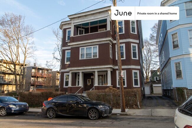 Building Photo - Room in Shared 4 bed/1 bath home in Dorchester Center