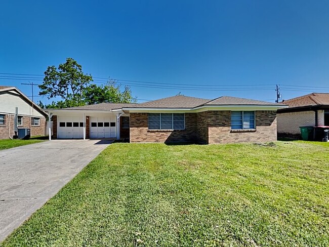 Primary Photo - 210 Kelly Ln