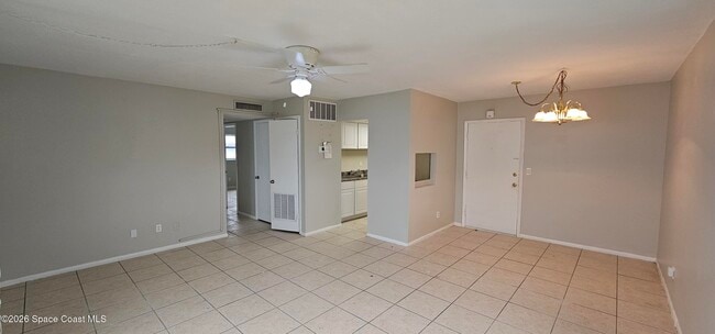 Building Photo - 230 Columbia Dr