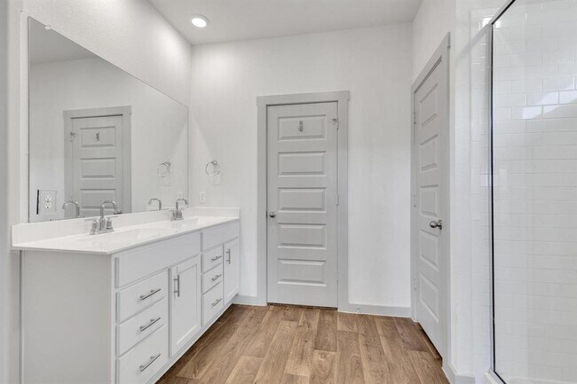 Building Photo - 120 Krause Spgs Dr