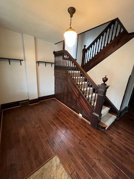 Building Photo - 271 Dravo Ave