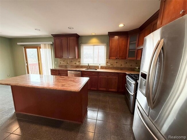 Building Photo - 6842 Indian Creek Dr