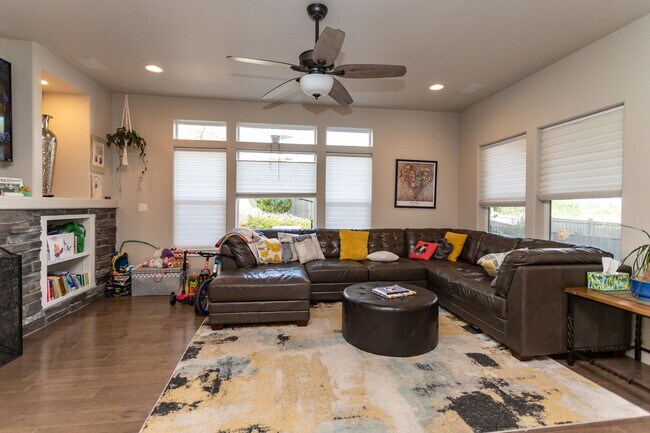 Building Photo - 11560 Spectacular Bid Cir