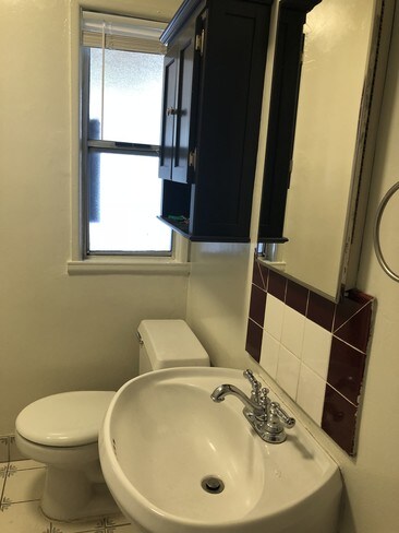 bathroom - 2810 Exposition Blvd